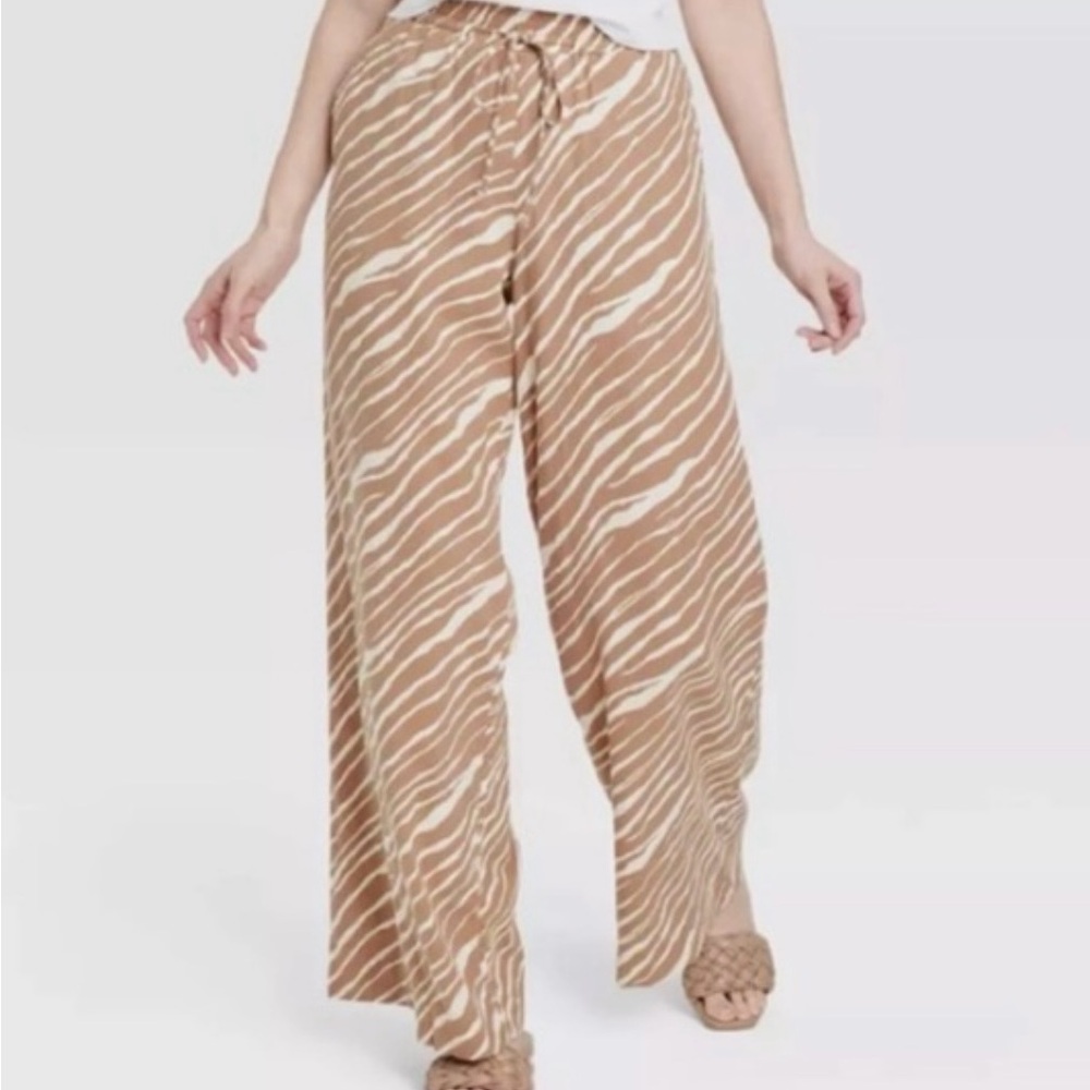 A New Day (Target) High Rise Wide Leg Pants in Brown Zebra (SZ M)